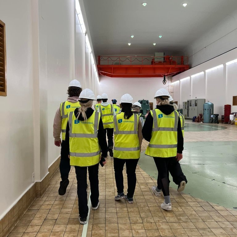 284091068_10228220913373494_841089557467284222_n