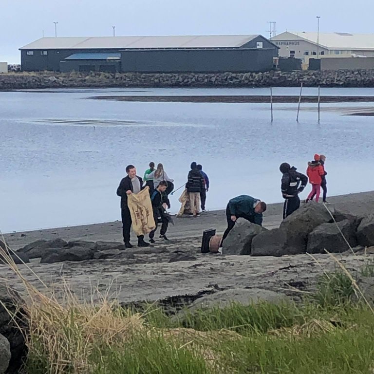 187809847_692917568147899_3677424779183819649_n