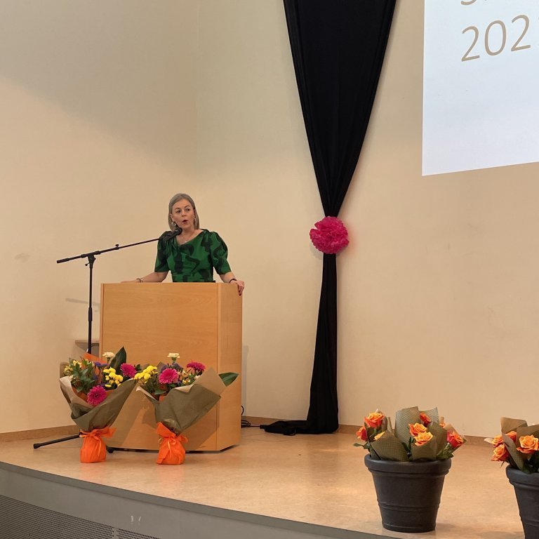 20210604_100256420_ios