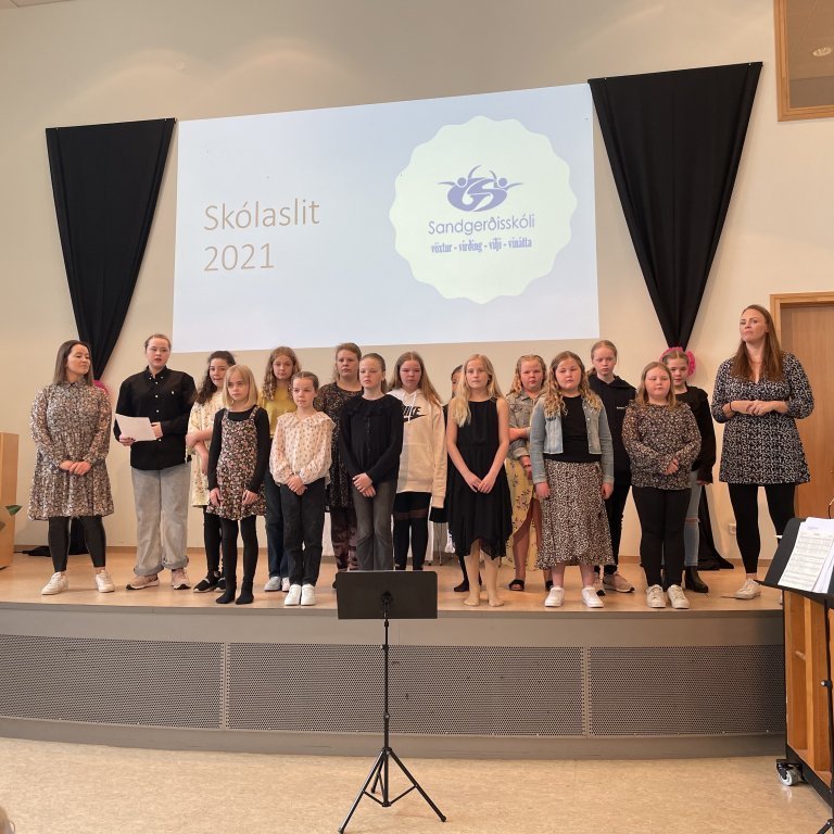 20210604_100912633_ios