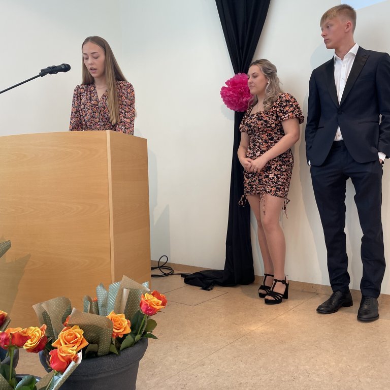 20210604_113049298_ios