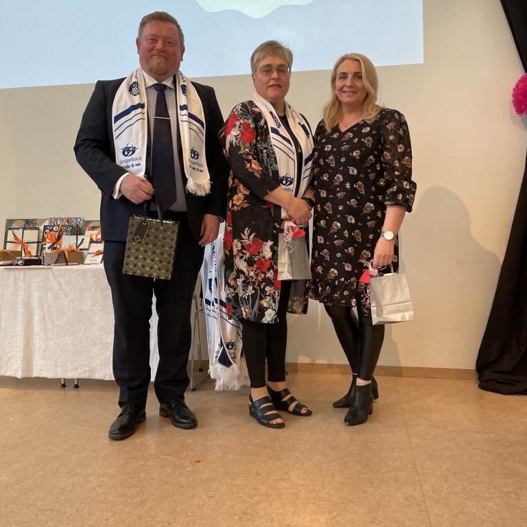 20210604_113735689_ios