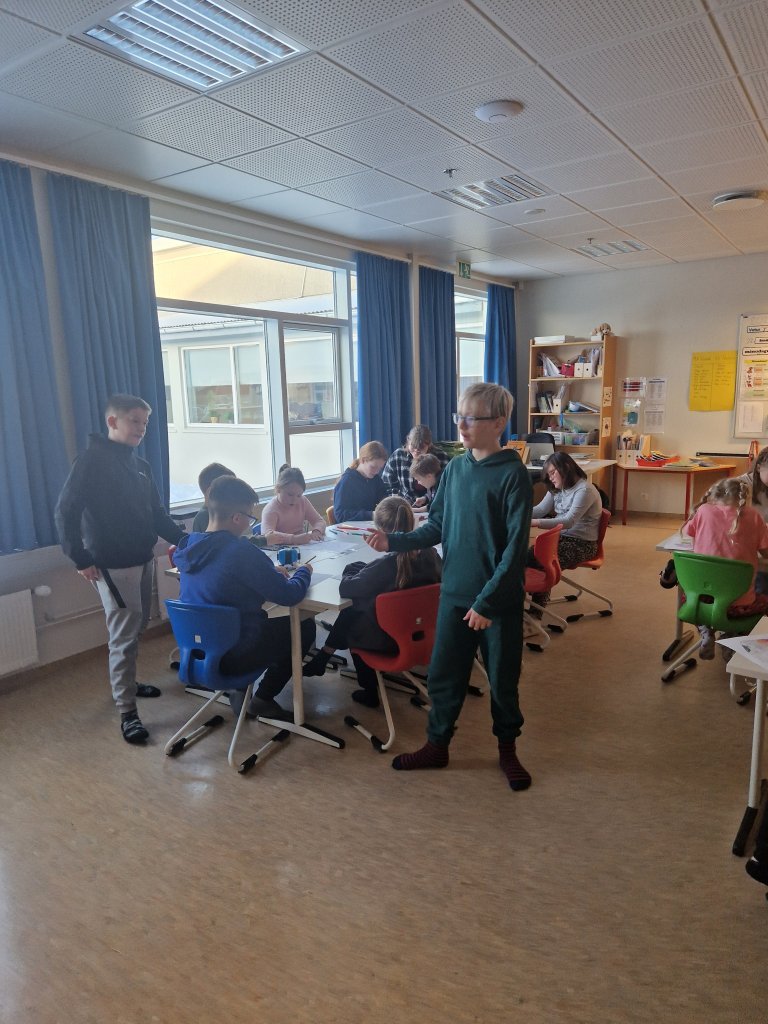Vinadagur hjá 2. og 7. bekk