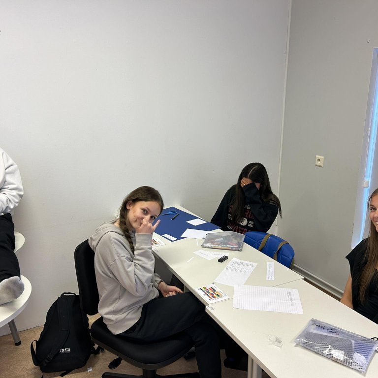 414948636_219360467910830_7181535905956399500_n