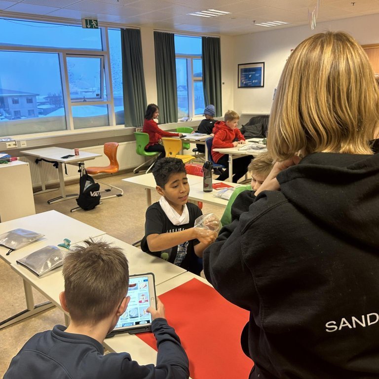 415039535_294632126926437_2418348744151458002_n