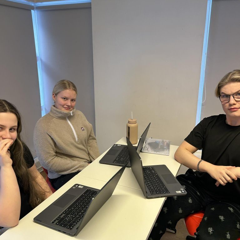 415230607_406618311791321_6266171047023304029_n