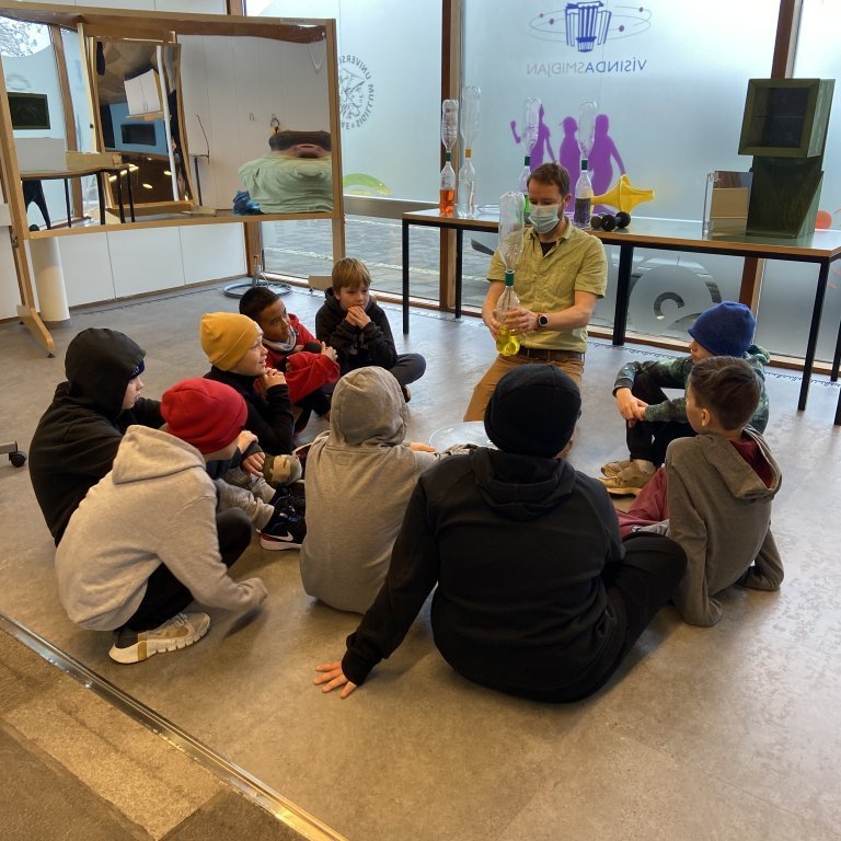 efd53190-0611-4540-a34d-4f783b237d42