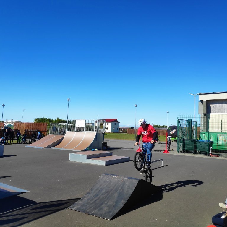 10b48704db4ef76af33b7be8b0358906