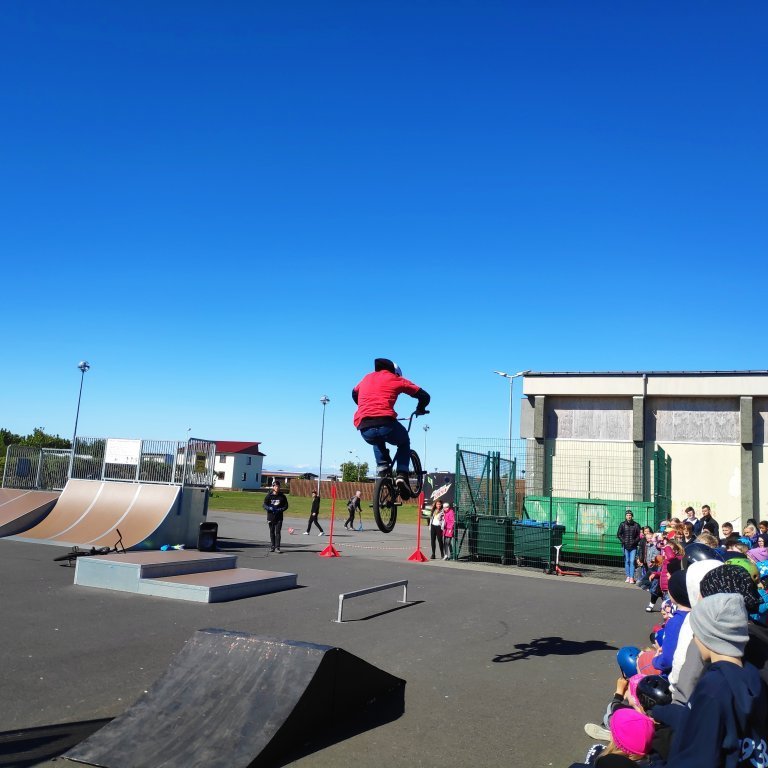 7ca5ff1ac4468a7f02723581e427f3ac