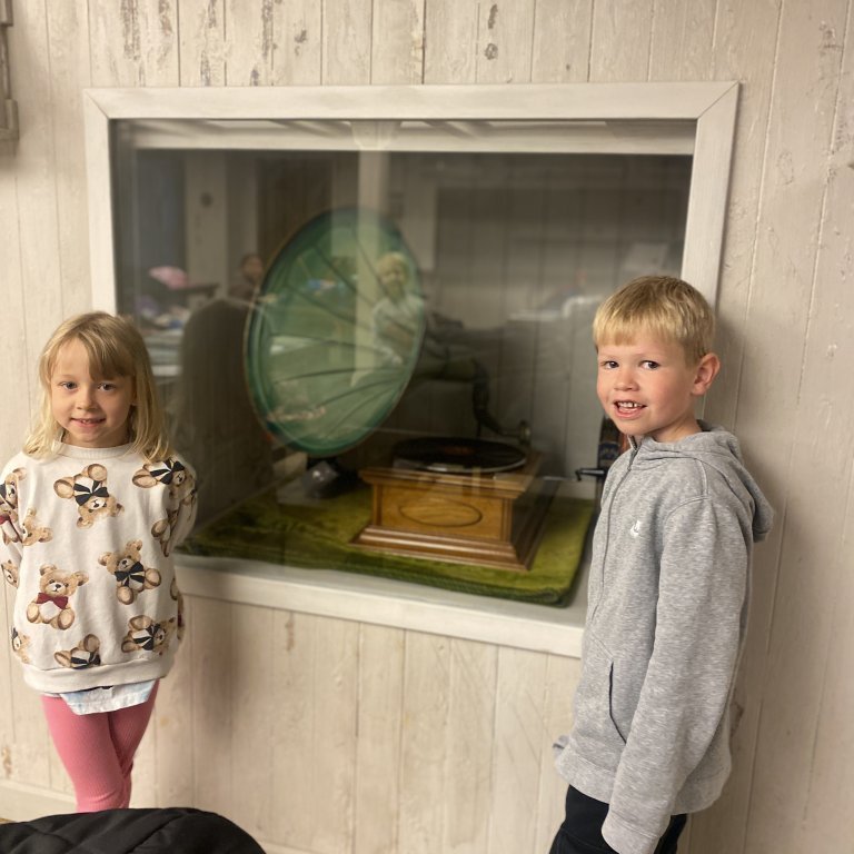 20240522_092136982_ios