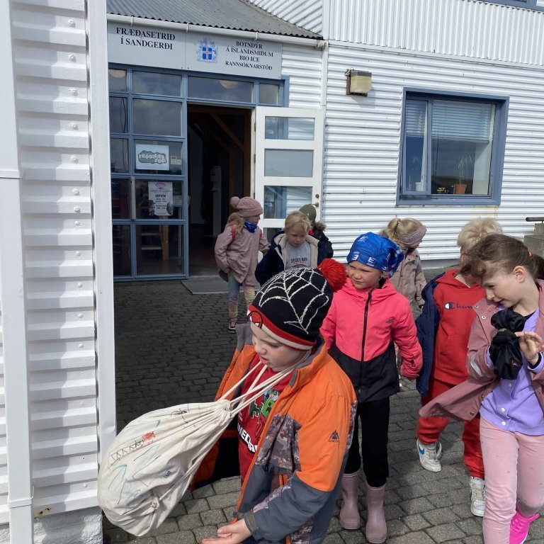 20240522_103051157_ios