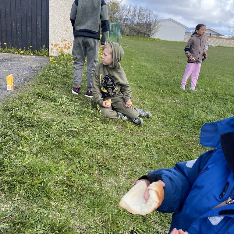 20240522_112349607_ios