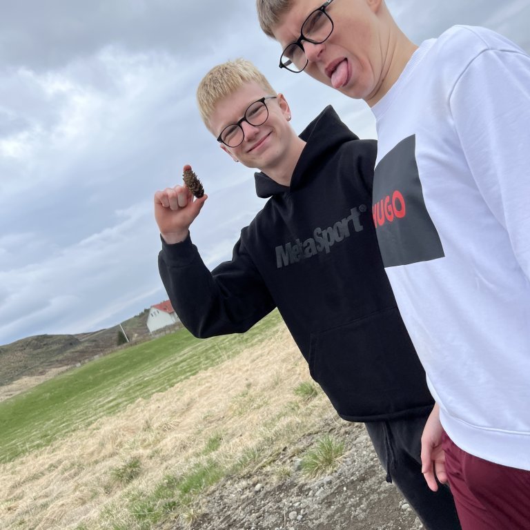 20240527_141333465_ios