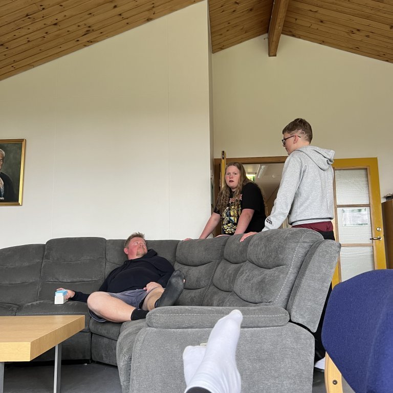 20240527_190826672_ios