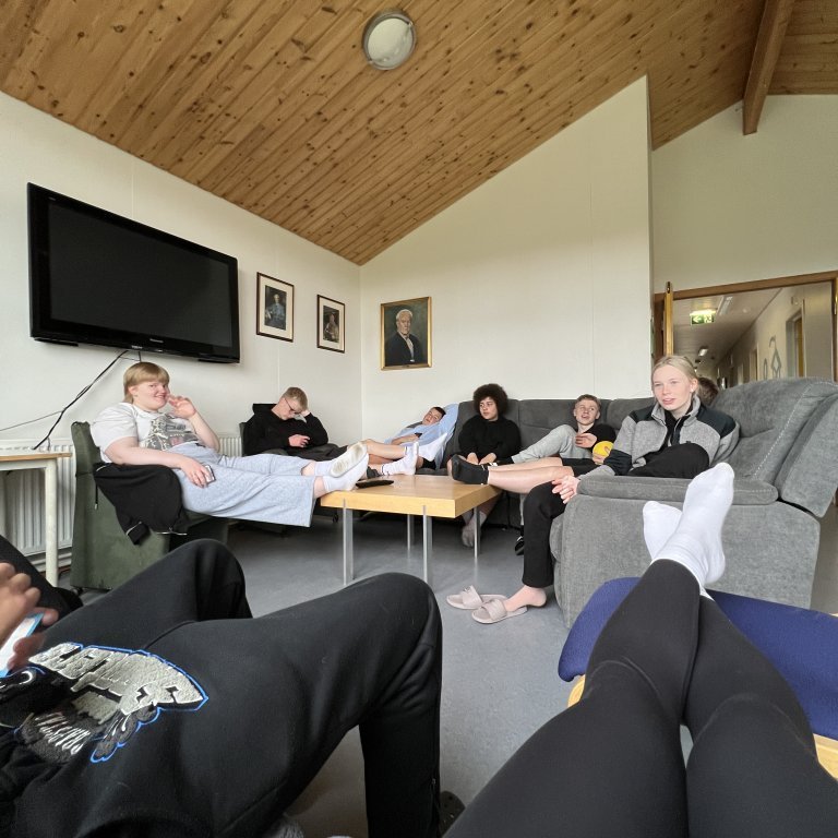 20240527_192751135_ios