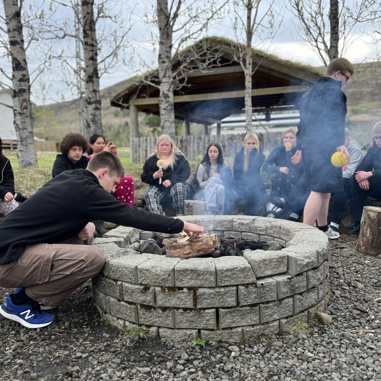 20240527_211950357_ios