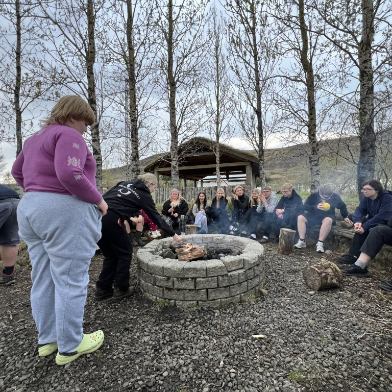 20240527_211958090_ios