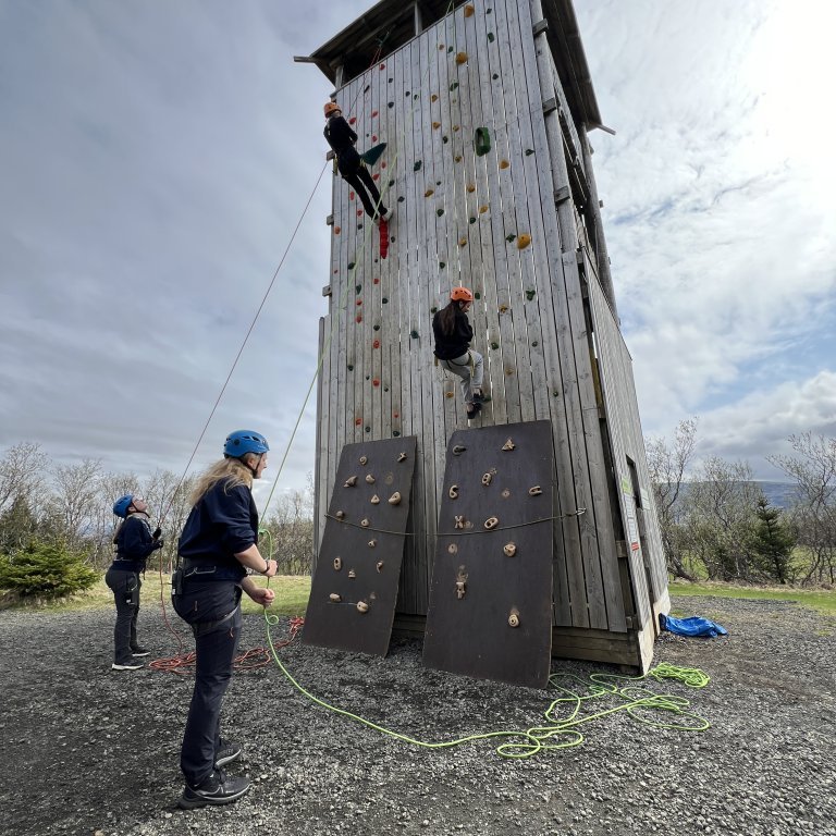 20240528_101757743_ios