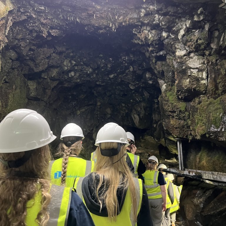 20240528_144011609_ios