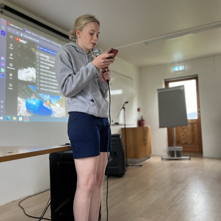 20240528_204500246_ios