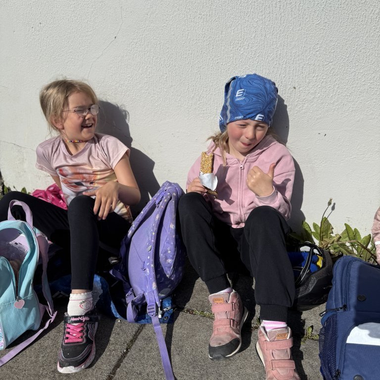 20250528_093129869_ios