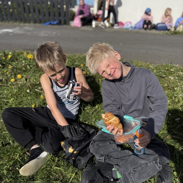 20250528_093213313_ios