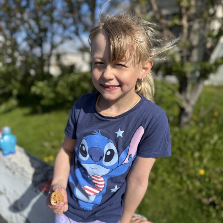 20250528_093347743_ios