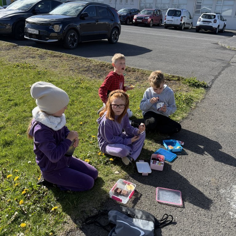 20250528_093441726_ios