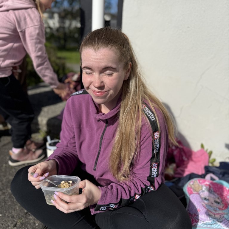 20250528_093739607_ios