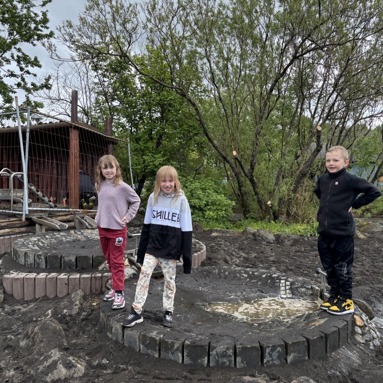 20250528_120602698_ios