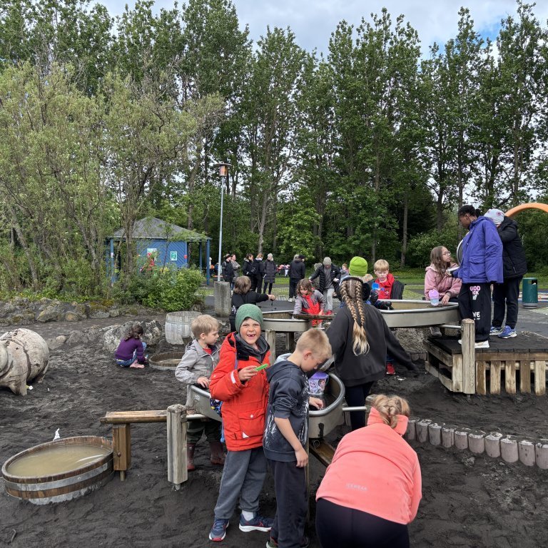 20250528_120610646_ios