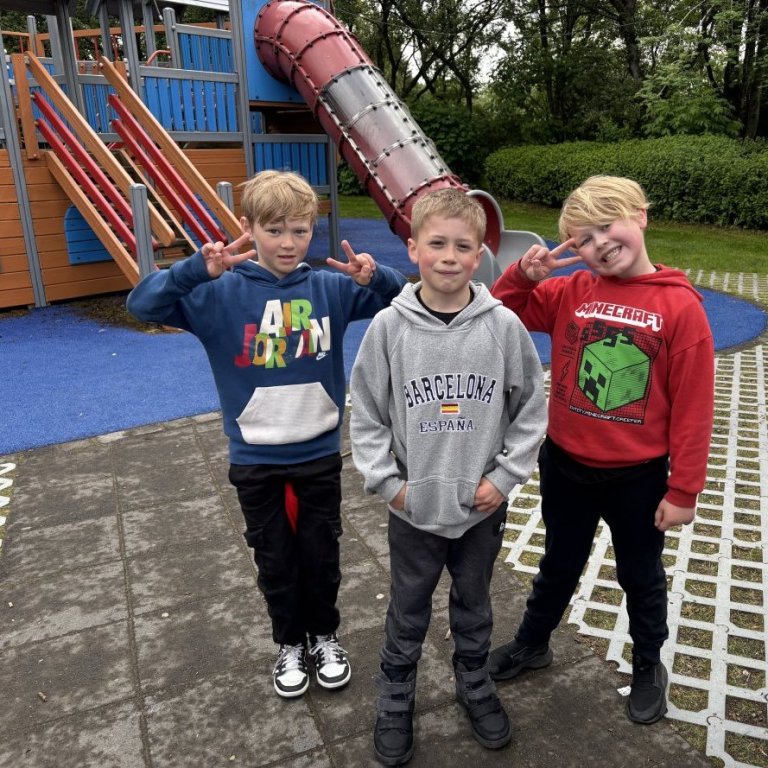 20250528_121509206_ios