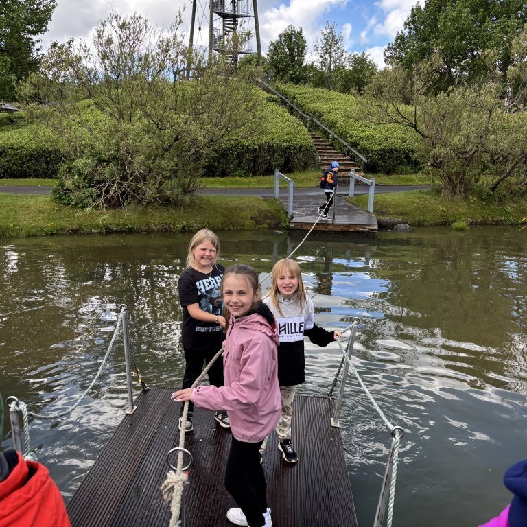 20250528_122133636_ios