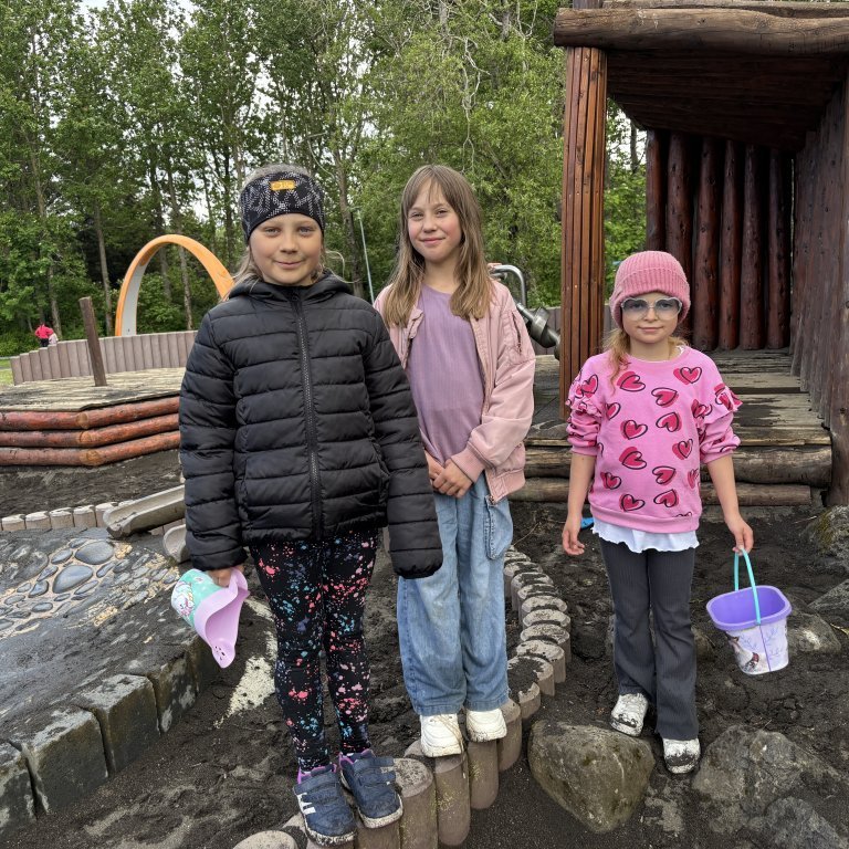 20250528_123216126_ios