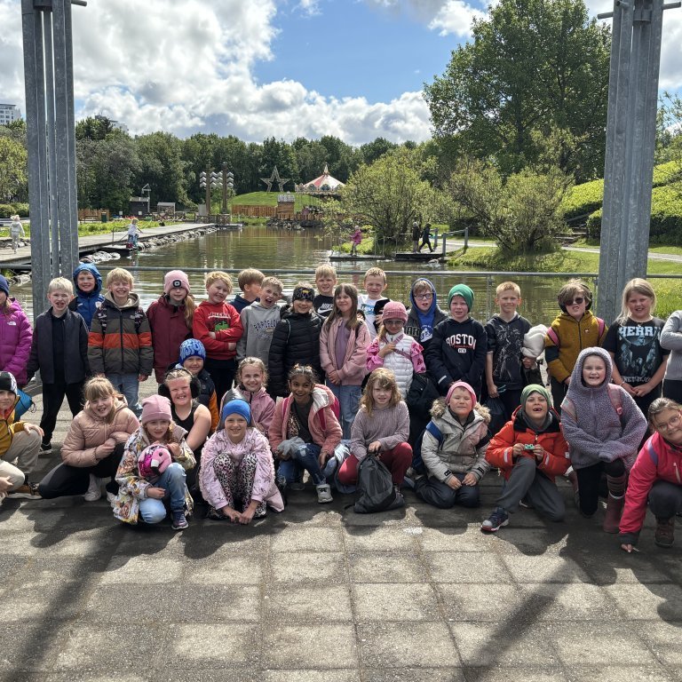 20250528_124047147_ios