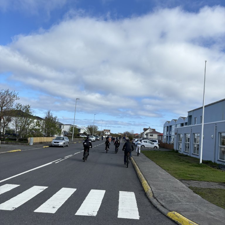 20240529_090531228_ios