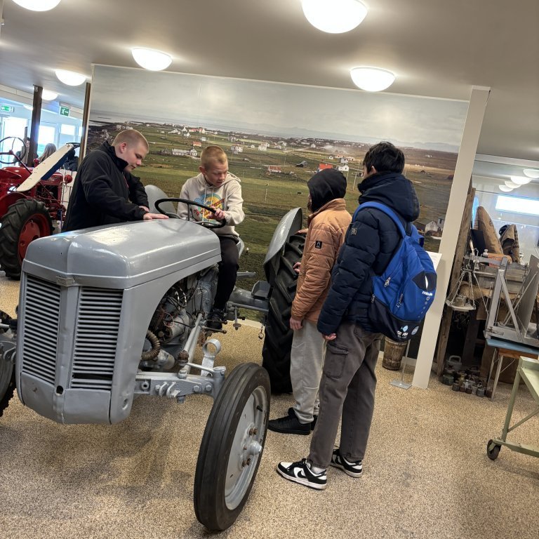 20240529_100503535_ios