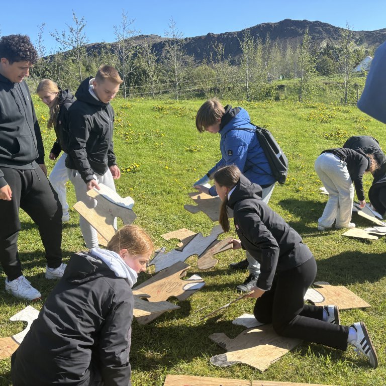 20240529_101235635_ios