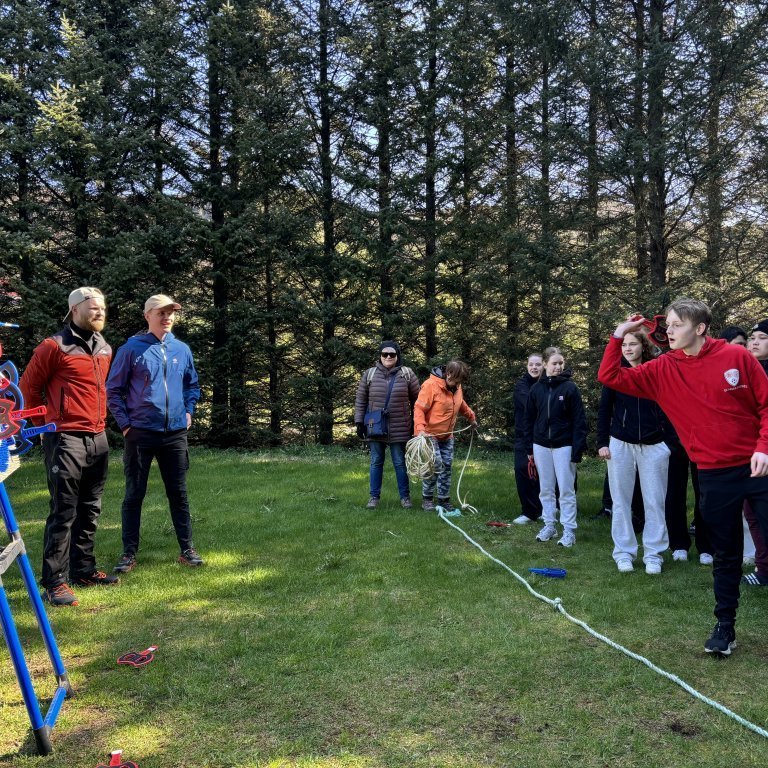 20240529_104420375_ios