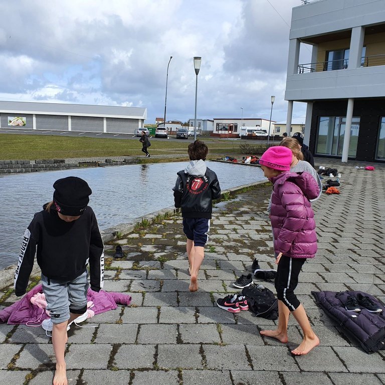 100577760_567874383912616_3874236732090089472_n