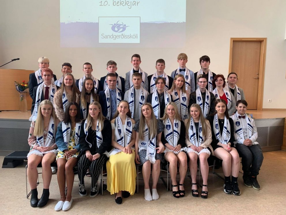 Skólaslit og útskrift 10. bekkjar