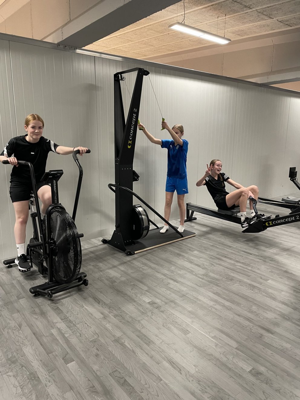 Jólastöðvar unglinga