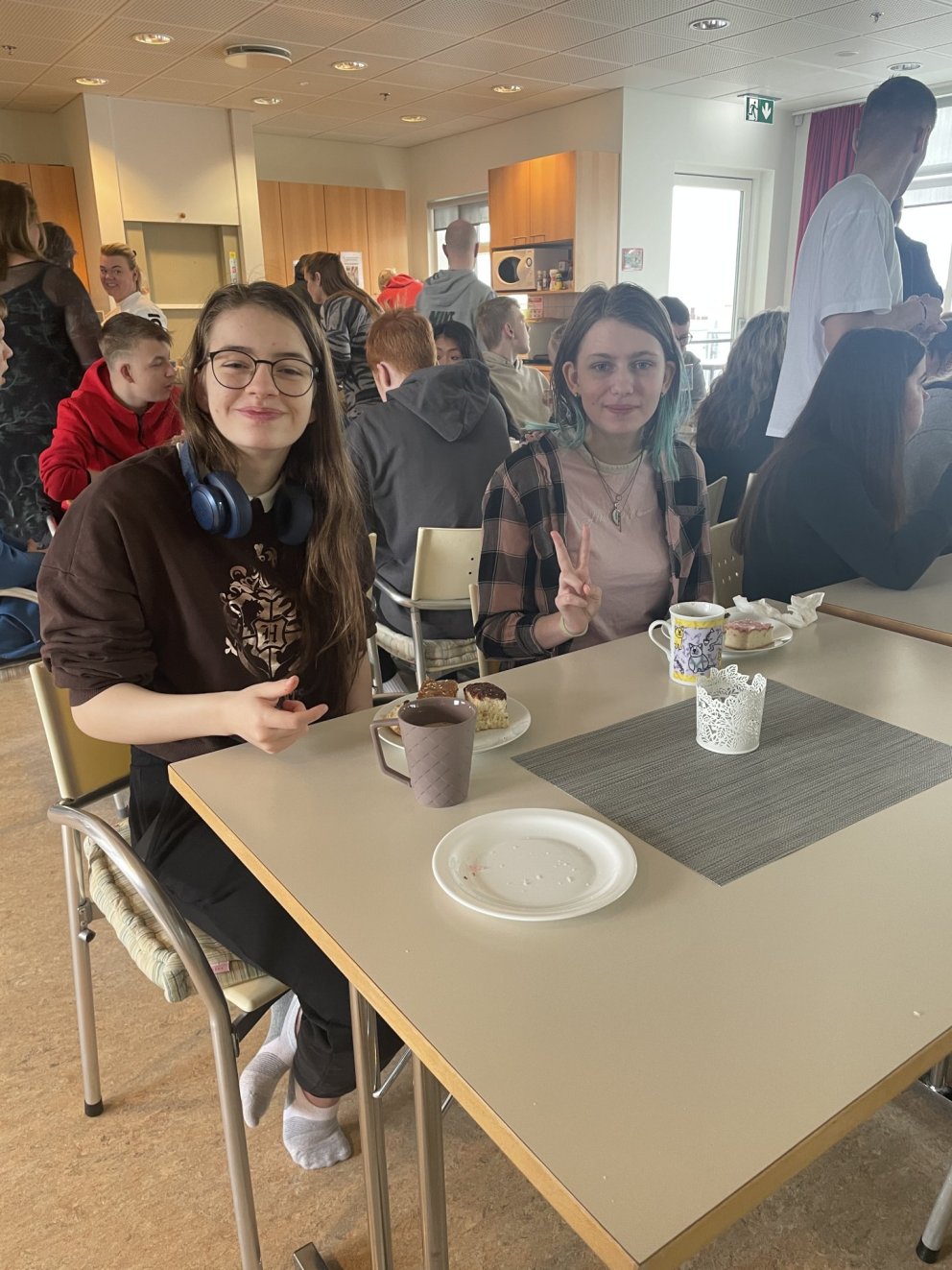 Snúðar og kakó á kaffistofu starfsmanna