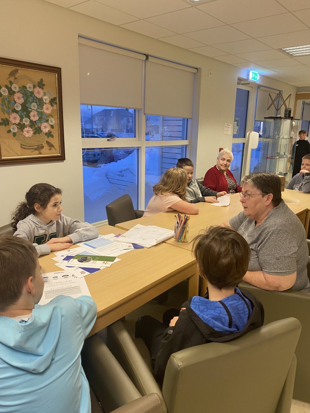 Heimsóttu íbúa Miðhúsa