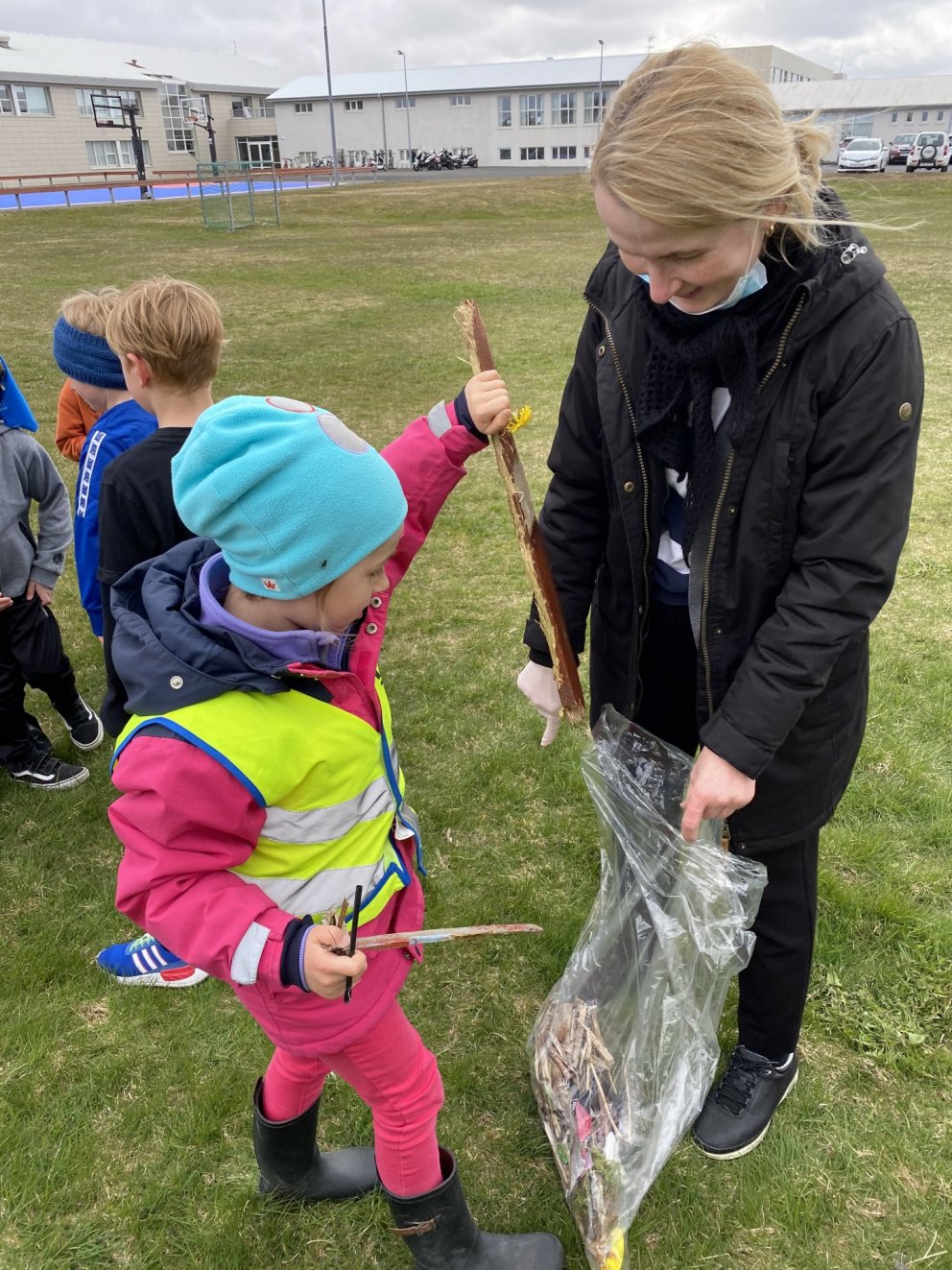 Ruslatínsla á skólalóðinni