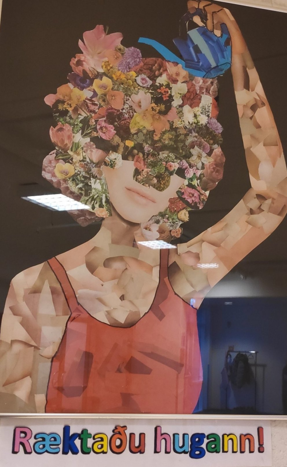 Flottar myndir frá nemendum í myndmennt.