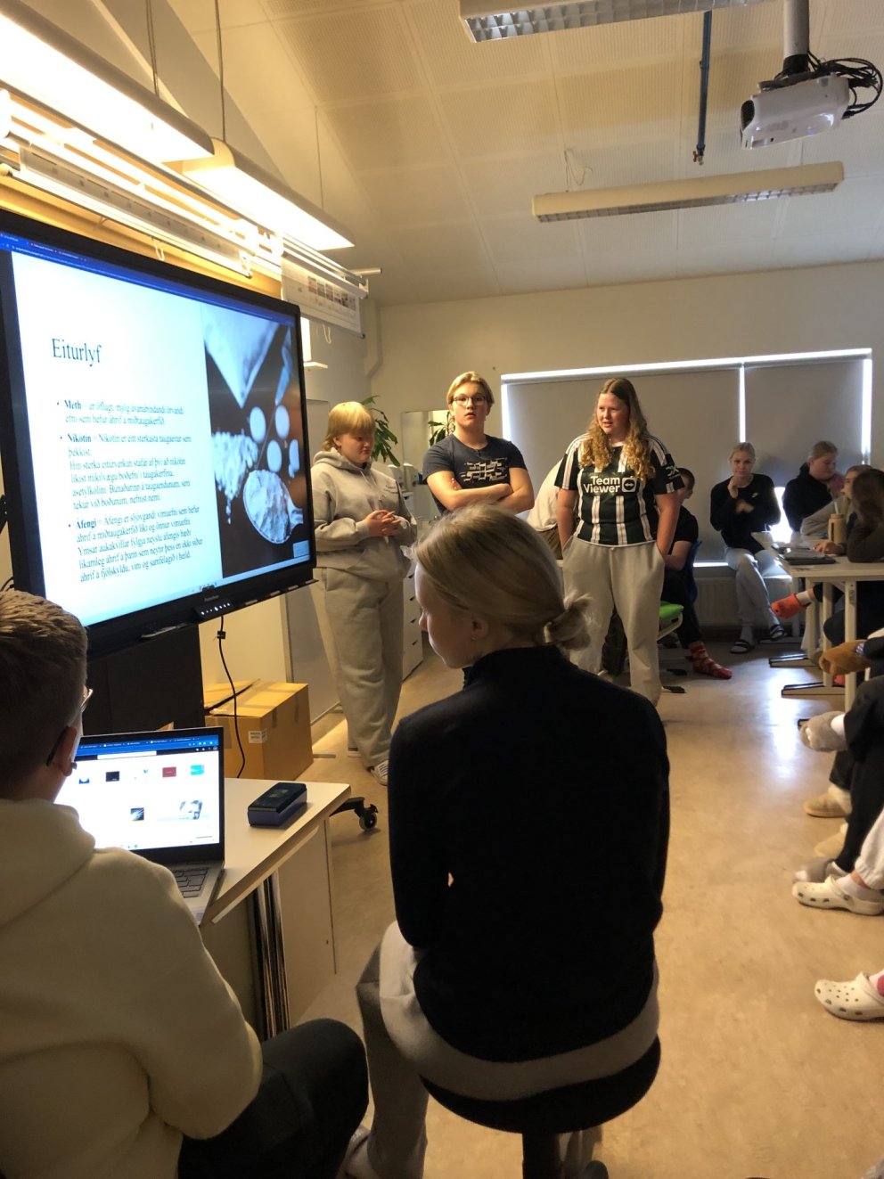 Jafningjafræðsla - Lof mér að falla