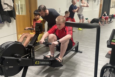 Jólastöðvar unglinga