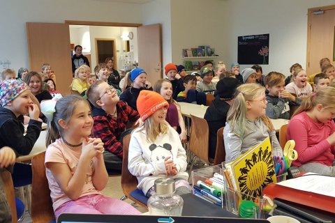 Villi vísindamaður og Linda teiknari heimsóttu 3. og 4. bekk