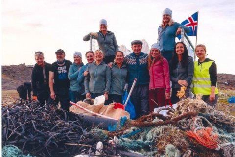 Höfðingleg gjöf frá Bláa hernum